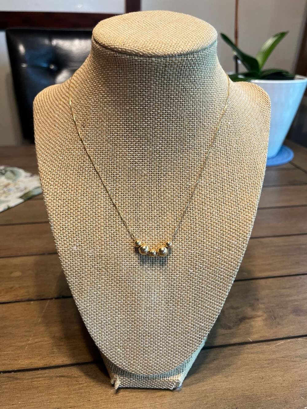 14k Yellow Five Gold Bead Graduated Ball Necklace